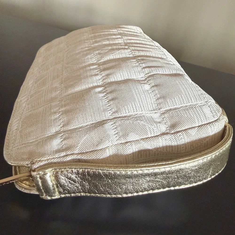 Chanel 2000s Gold  Quilted Cosmetic Pouch handbag clutch Vintage Glam OS Y2K